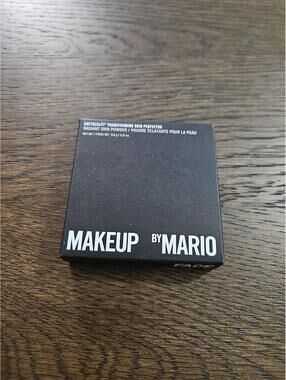 Makeup By Mario SoftSculpt Transforming Skin Perfector Radiant Skin Powder light